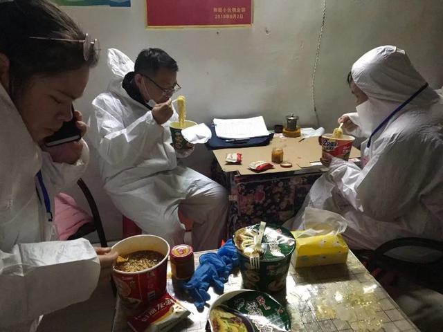 崇阳县机关事务服务中心抗疫不甘人后,棒棒哒